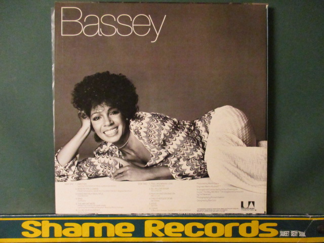 Shirley Bassey ： Good, Bad But Beautiful LP // ロバータ・フラック、スティービー・ワンダー カバー / 5点で送料無料_画像2