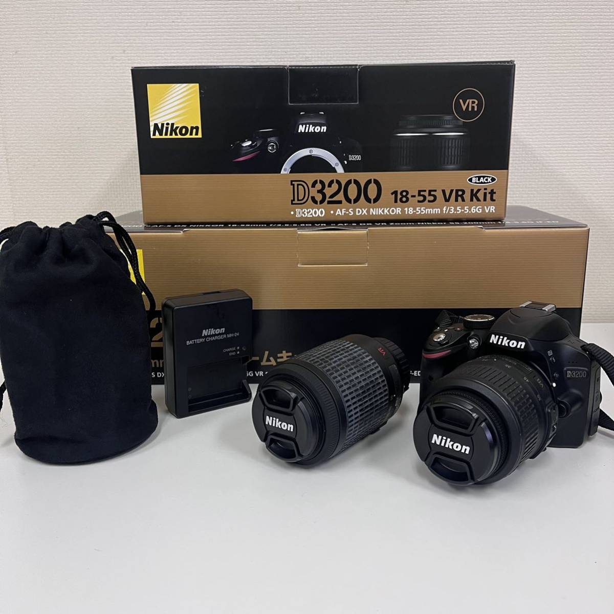 Nikon D3200 ニコン ダブルズームキット一眼レフカメラ セット-