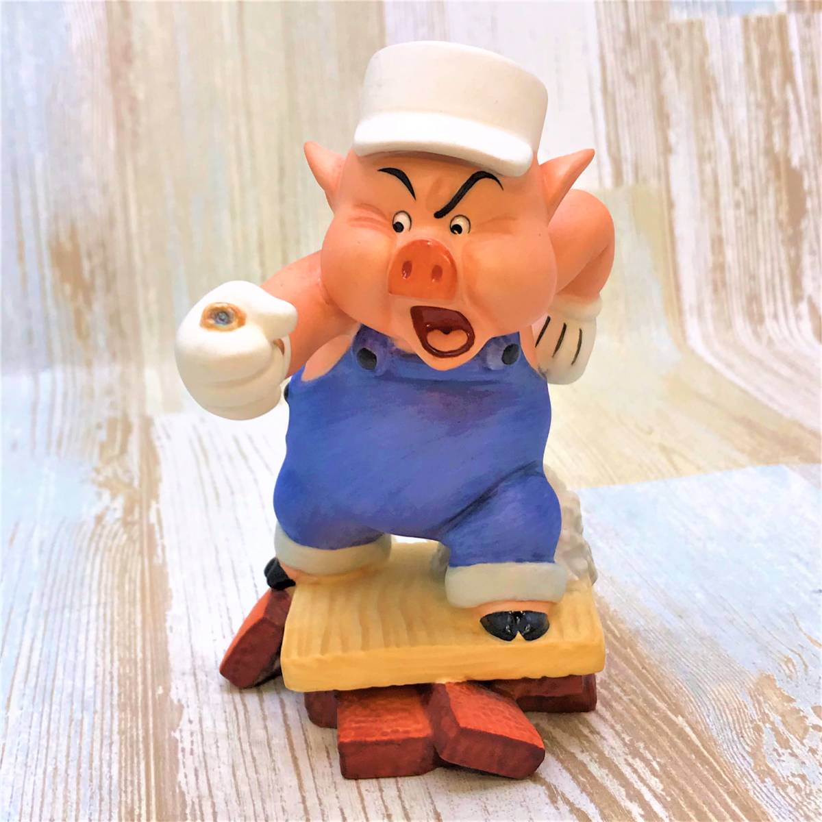 レア★WDCC 三匹の子ぶた Three Little Pigs プラクティカル・ピッグ 三男 レンガ★陶器製 フィギュア ディズニー Disney TDL 訳有品_画像1