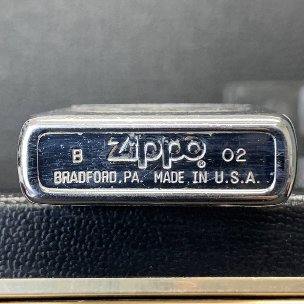 ZIPPO 美商品 CANNED BOTTOM Brushed Chrome オイルライター イタリックロゴ ブラッシュクローム ジッポー 02年製 silver Y0340_画像4