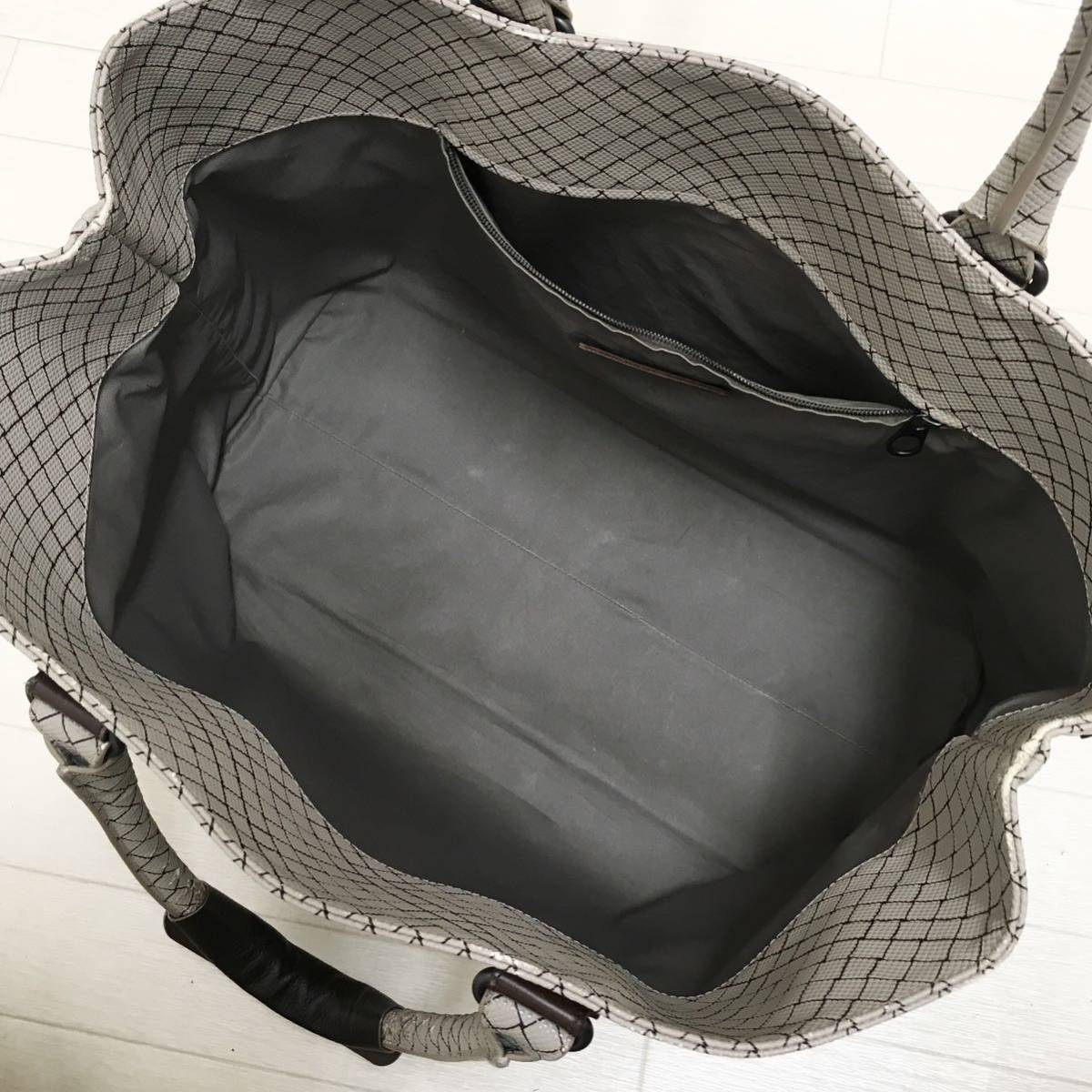 送料無料(沖縄は1000円) ☆良品・シリアル付☆BOTTEGAVENETA
