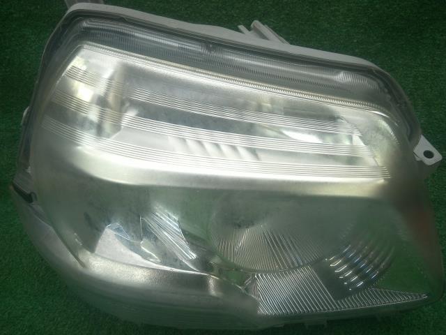 シエンタ DBA-NCP81G 右 ヘッド ランプ ライト 52-240 後期 ダイス HID ユニットノミ yatsu_画像4