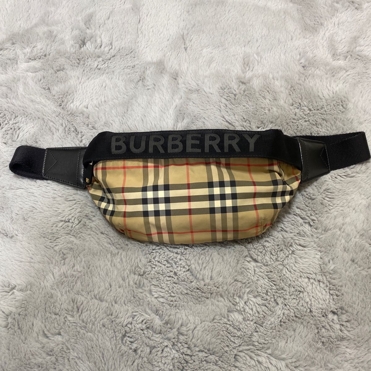 Burberry ボディバッグ 【即購入ok!値下げ交渉ok!】