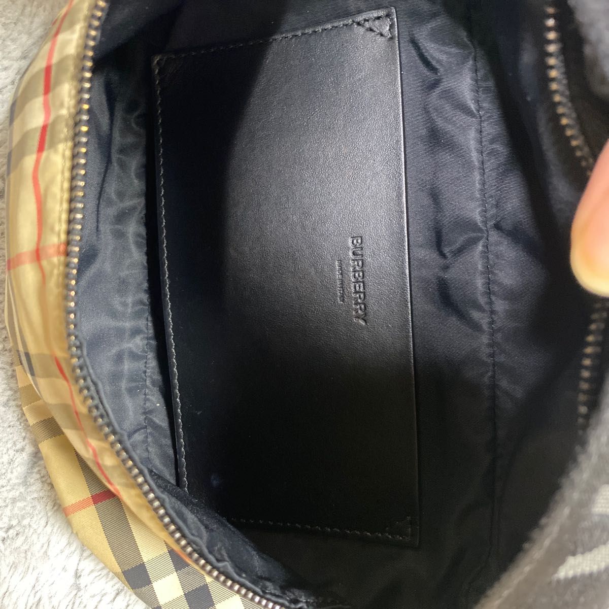Burberry ボディバッグ 【即購入ok!値下げ交渉ok!】