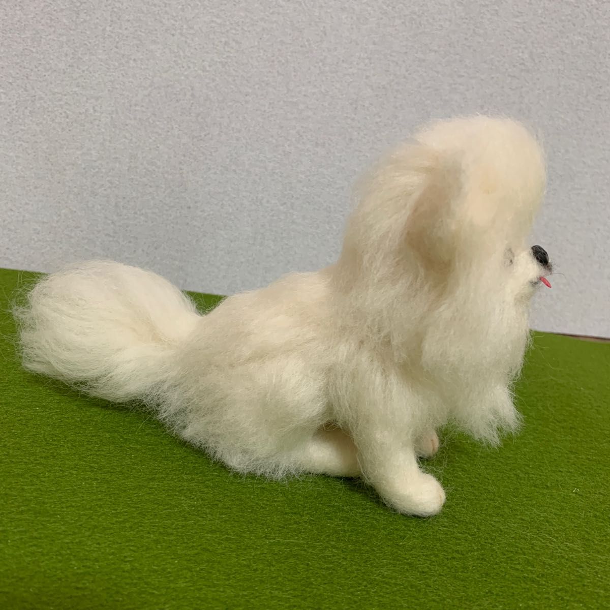 売り切れ☆羊毛フェルト ポメラニアン 全身 肉球あり 白ポメ 売り切れ☆羊毛フェルト ポメラニアン 全身 肉球あり 白ポメ