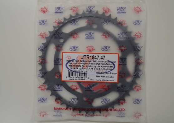 再入荷 JTR1847.47 TZR125RR,XT250,SRX400,FZR250,FZR250フェザーFZR400,FZR400R,FZR400RR,TDR125用ハイカーボン鋼リアスプロケット47T_画像1