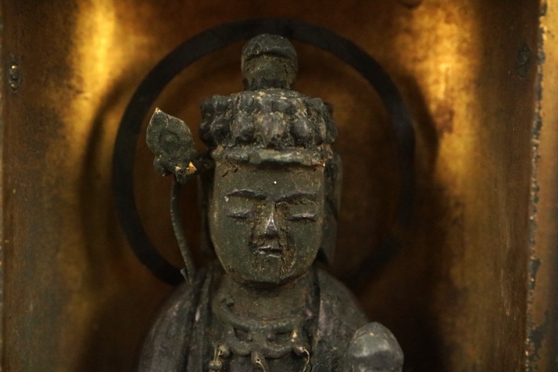 正規品100%新品】 ヤフオク! - 時代 仏教美術 木彫観音菩薩像 厨子入