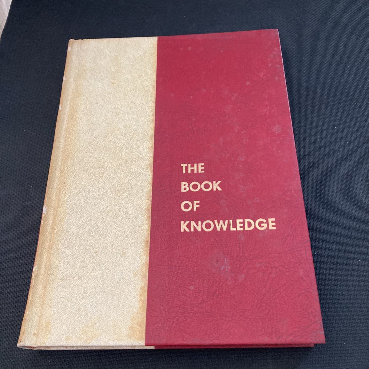 書籍　THE BOOK OF KNOWLEDGE 2_画像1