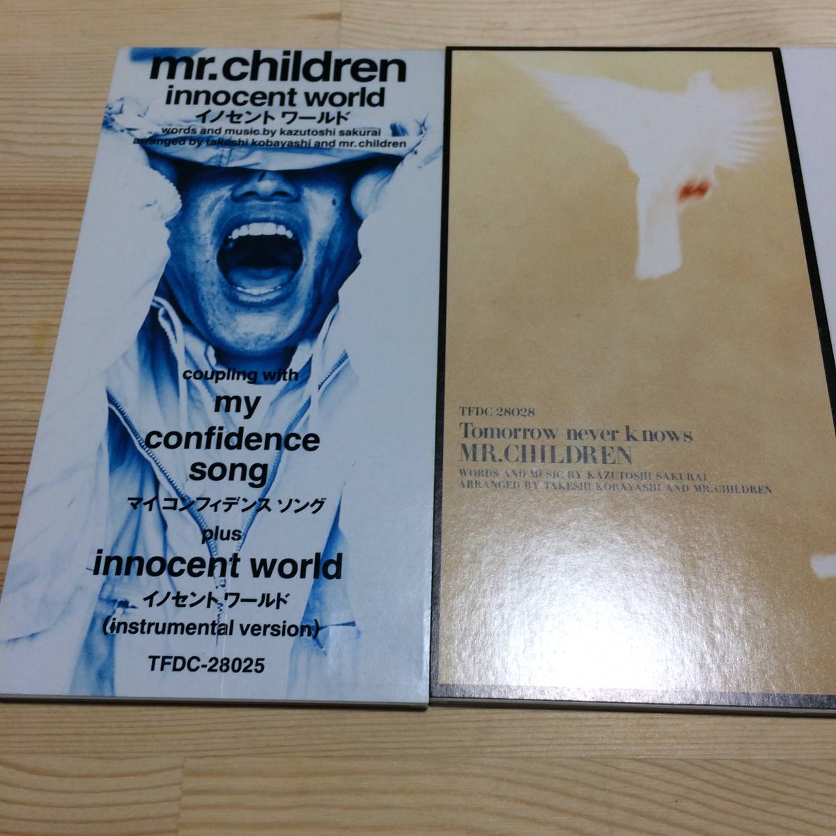 3枚セット Mr.Children ミスター・チルドレン 桜井和寿 イノセントワールド Tomorrow Never Knows シーソーゲーム〜勇敢な恋の歌〜 8cm CD _画像2