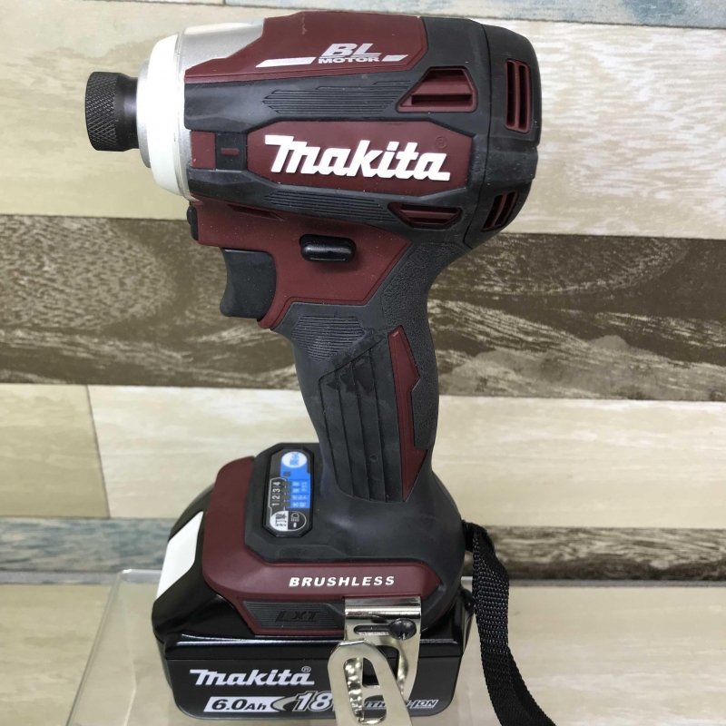未使用に近い makita マキタ TD172D GXAR 充電式