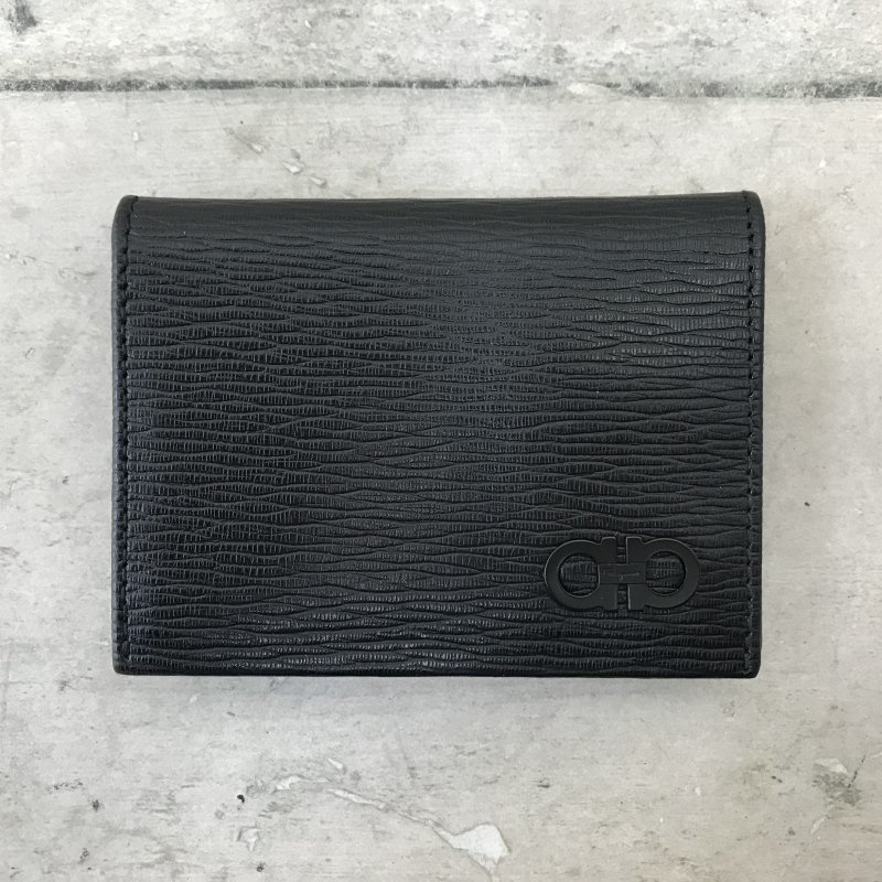 美品 Ｓａｌｖａｔｏｒｅ Ｆｅｒｒａｇａｍｏ カードケース フェラガモ ガンチーニ ブラック イタリア製 鞄/232
