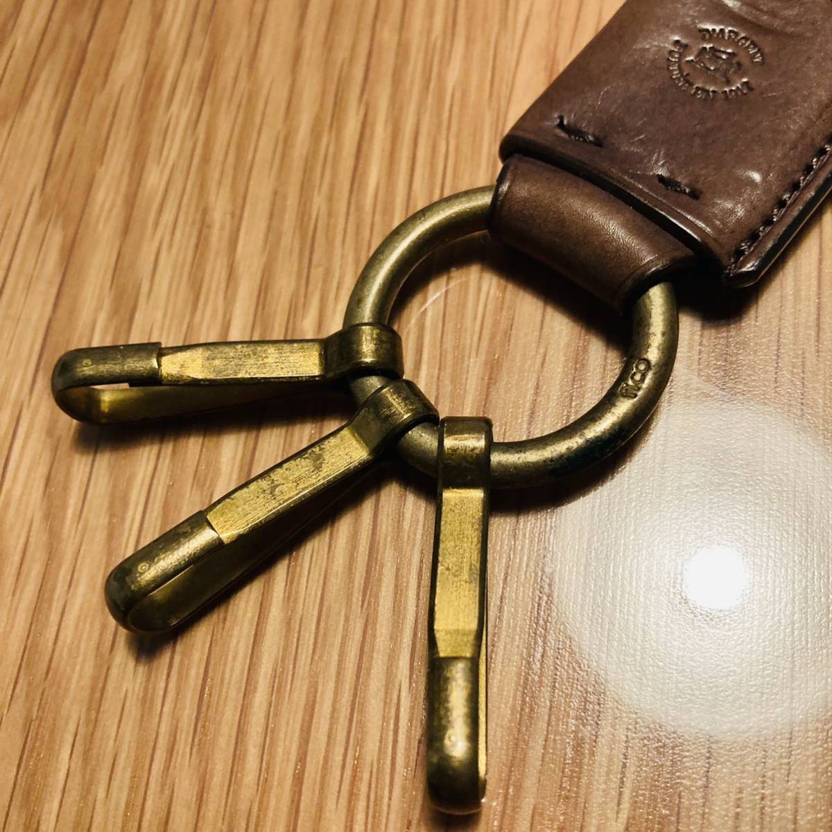 * rare thing * ficofi-koGANZO gun zo key ring key holder 3 ream Brown tea color Brown gold metal fittings GD metal fittings key case 