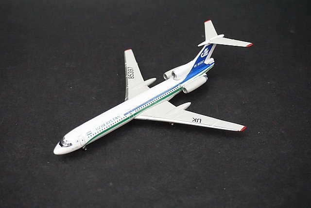 GoldenWings 1/400 ウズベキスタン TU-154B-2 94008001 飛行機模型 同梱OK 1円スタート★M GoldenWings 1/400 ウズベキスタン TU-154B-2 94008001 飛行機模型 同梱OK 1円スタート★M