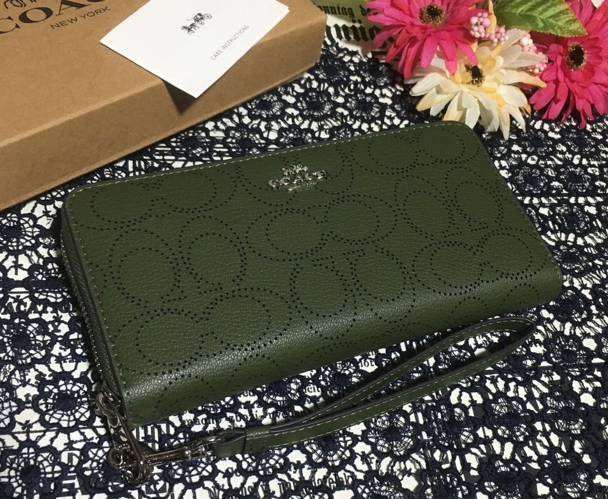 新品未使用 COACH 長財布 パンチング シグネチャー|PayPayフリマ COACH長財布・パンチング型押しシグネチャーモデル/新品未使用/送料無料