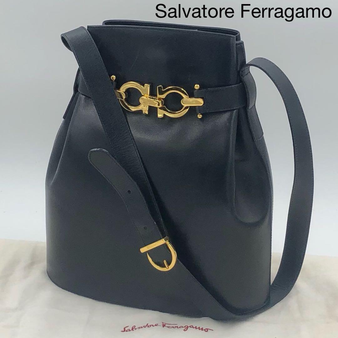 リサイクル サルヴァトーレフェラガモSSalvatore Ferragamo ダブル