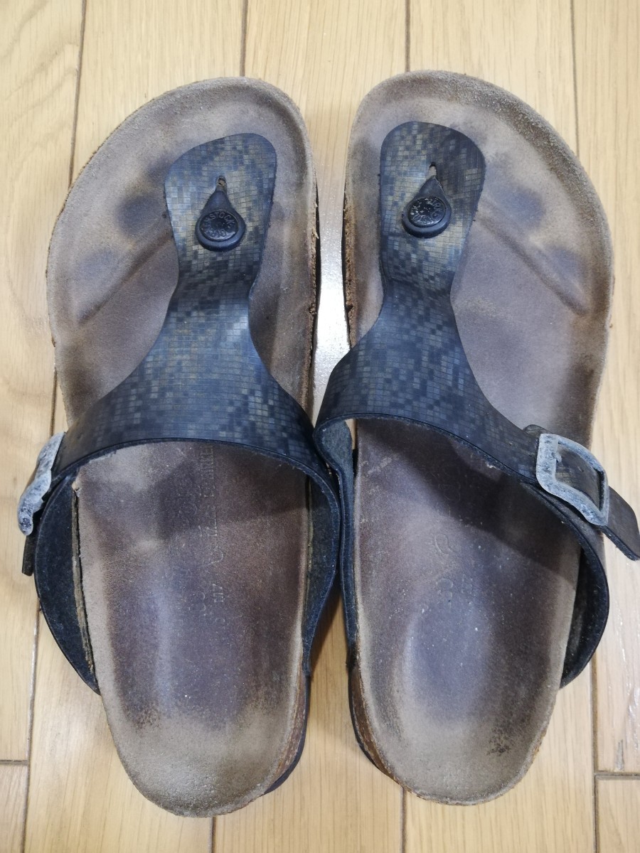 BIRKENSTOCKビルケンシュトック”GIZEH ギゼ パイソン柄(蛇柄)サンダル