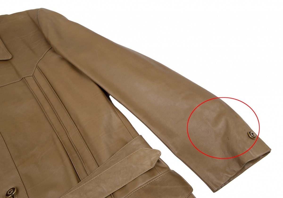 グッチGUCCI ウエスタンレザージャケット キャメル50_左袖に汚れがあります。