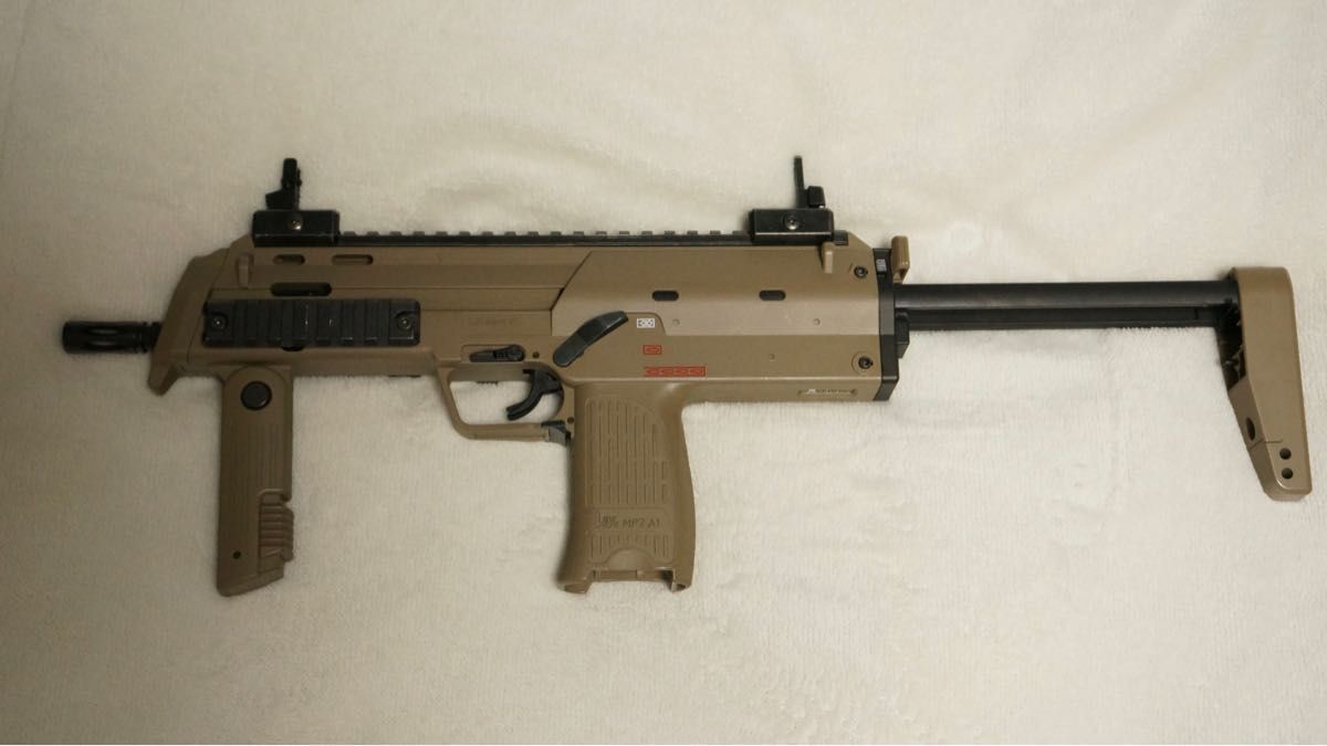 東京マルイ MP7A1 ガスブローバック TANカラー【マガジン3本付き・箱