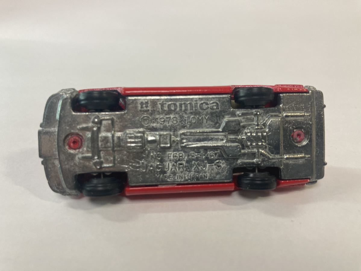 トミカ ミニカーNo F68 ジャガー XJS （赤）箱付きの画像6