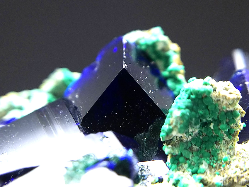 アズライト & マラカイト 藍銅鉱 孔雀石 結晶 原石 標本 約312ct