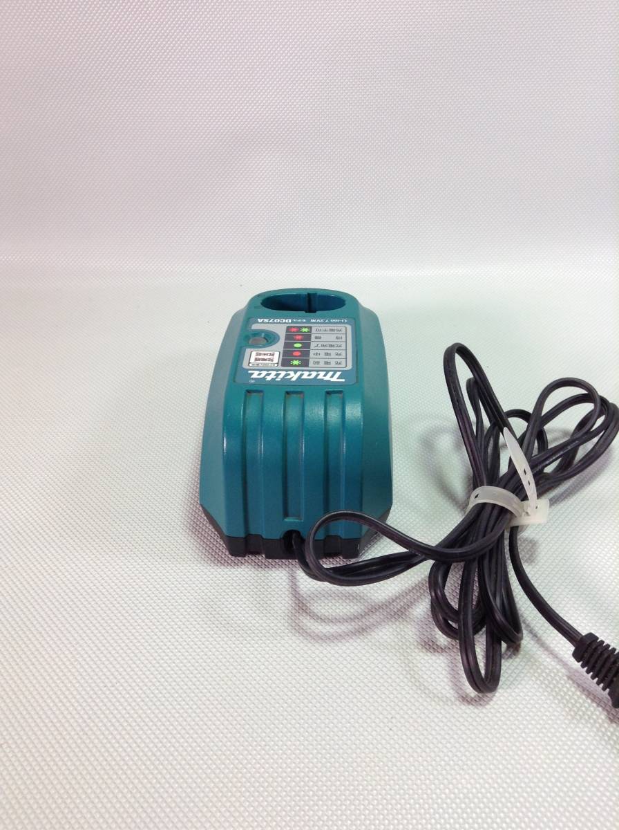 N117○makita マキタ 充電器 7.2V用 AC100専用 入力/AC100V 45VA 出力/DC7.2V 2.4A DC07SA_画像3