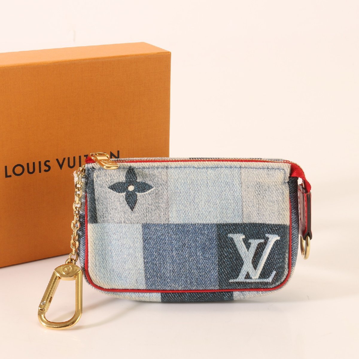 爆買い大人気 LOUIS VUITTON - モノグラムデニム マイクロポシェット