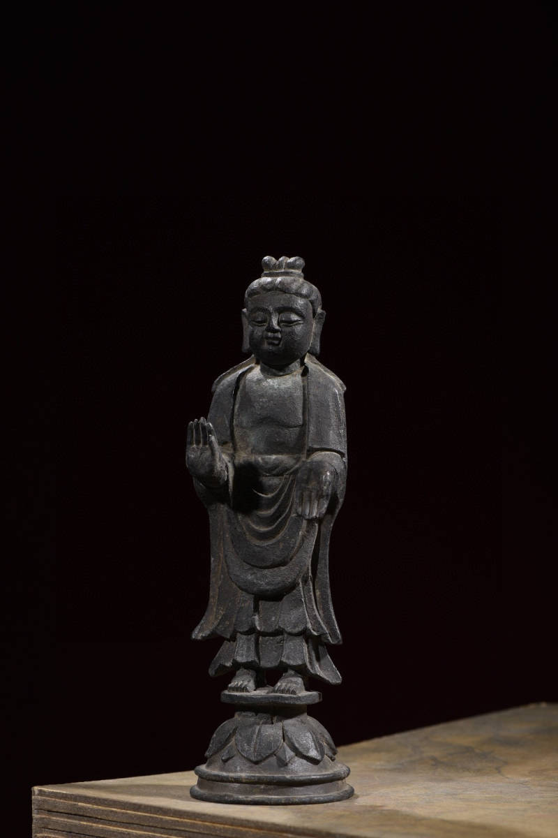 人気新品入荷 【古寶奇蔵】紫銅製・釋迦牟尼像・置物・賞物・中国時代美術 仏像