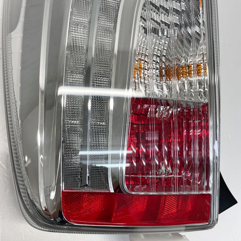希少 超美品 新車外し USトヨタ純正 ZVW30系 プリウス PHV 後期 希少 超美品 新車外し USトヨタ純正 ZVW30系 プリウス PHV 後期