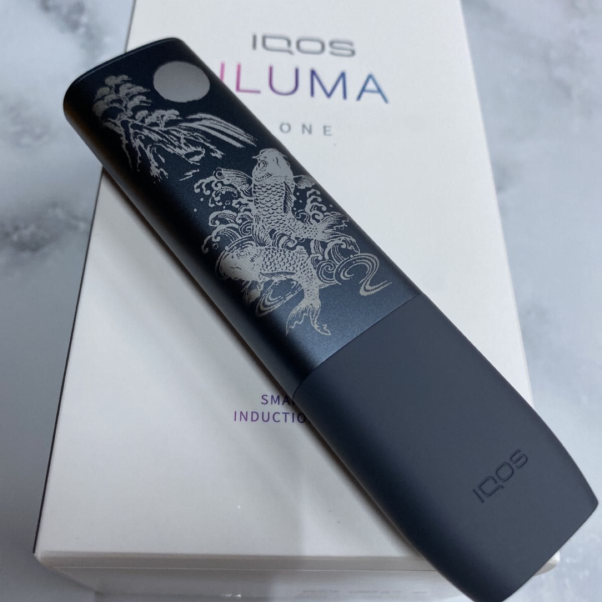 驚きの値段で iQOS ILUMA one ONE ケース iqos アイコス iQOS 黒鯉 赤 iluma イルマワン レーザー加工 ケース イルマワンケース イルマワンカバー ILUMA case 鯉 イルマ アイコス ワン 滝登り 水墨画 黒 灰色 和柄 和彫り コイ 恋 名入れ可能 IQOS アイコス イルマワン グレー