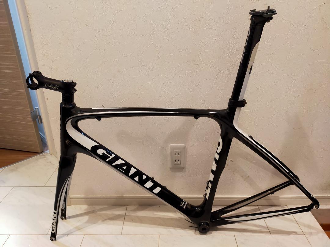 ■GIANT ジャイアント DEFY COMPOSITE3 フルカーボン SHIMANO TIAGRA 4600 2X10S サイズM 2014年モデル ■GIANT ジャイアント DEFY COMPOSITE3 フルカーボン SHIMANO TIAGRA 4600 2X10S サイズM 2014年モデル