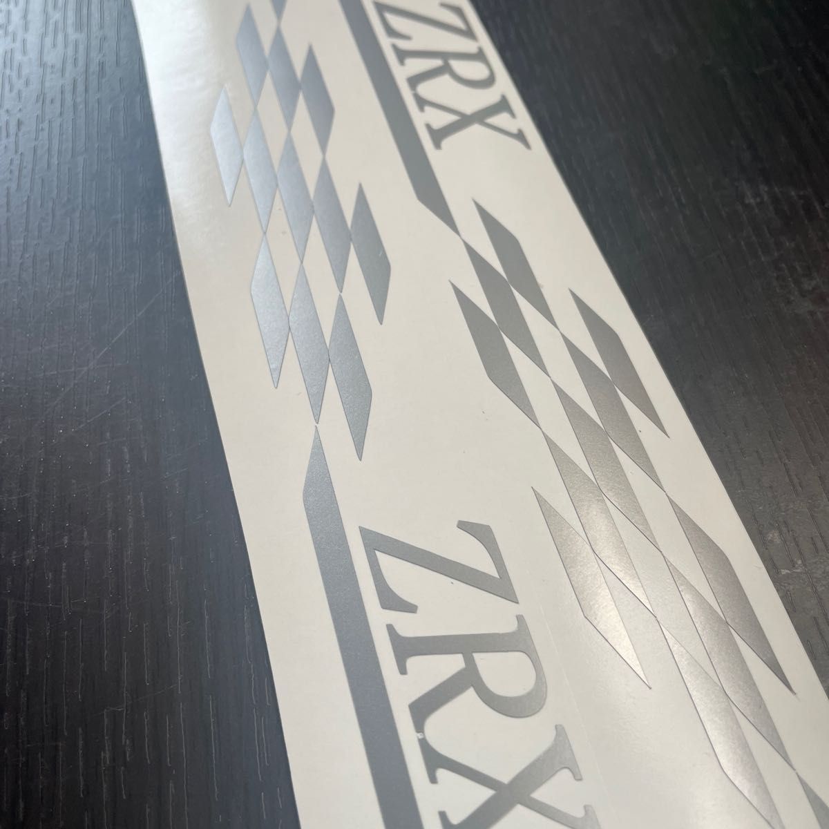 カワサキ ZRX チェッカーフラッグ カッティングステッカー 左右セット 銀色