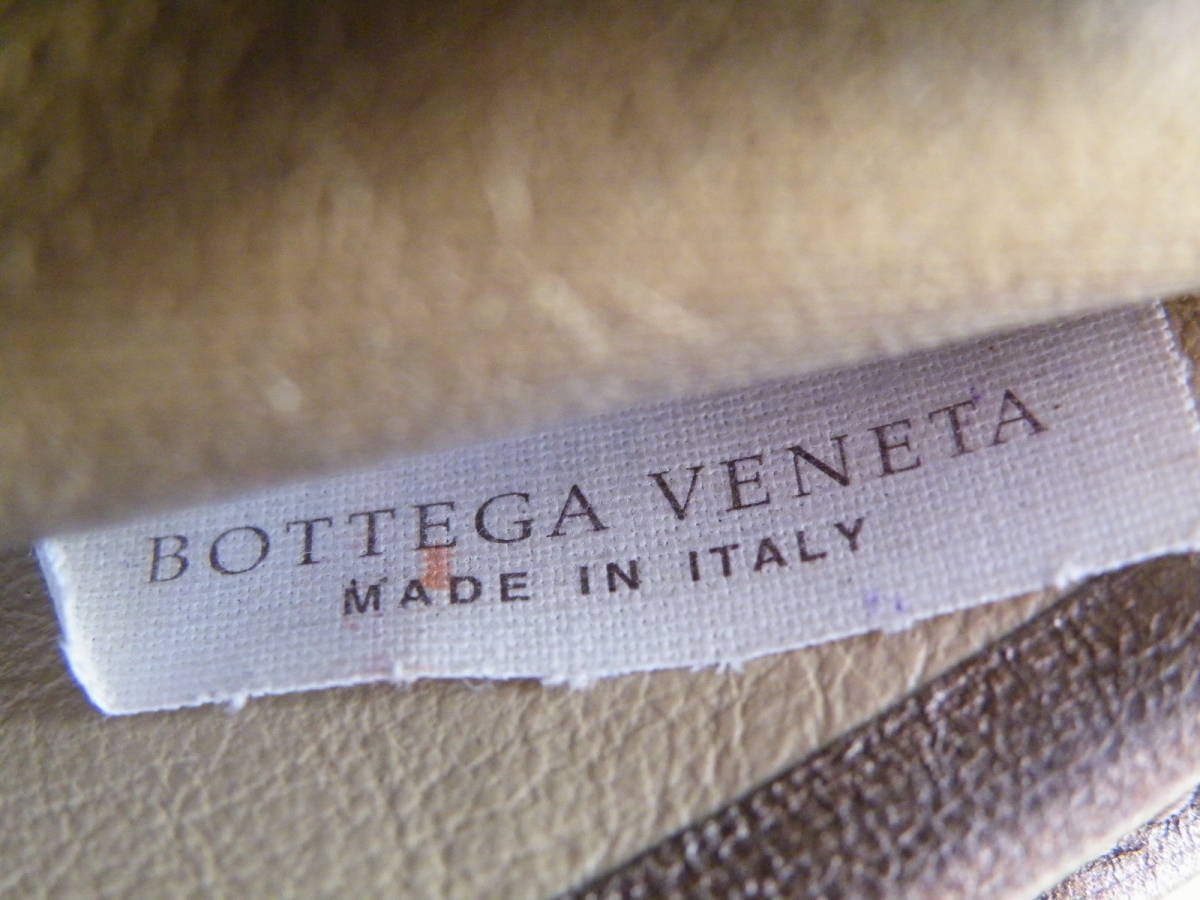 ★【落ち着いた品のあるシャンパンカラーです♪ 「ボッテガヴェネタ」の長財布】BOTTEGA VENETA/本革レザー/イタリー製/メッシュ _画像7