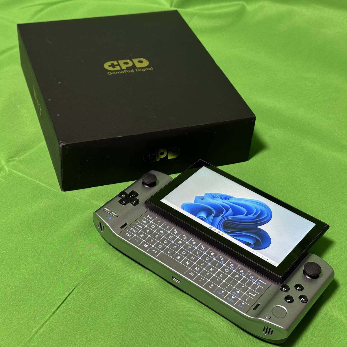GPD WIN3 i7-1165G7, 16GB RAM, 1TB, コントローラー/キーボード/指紋