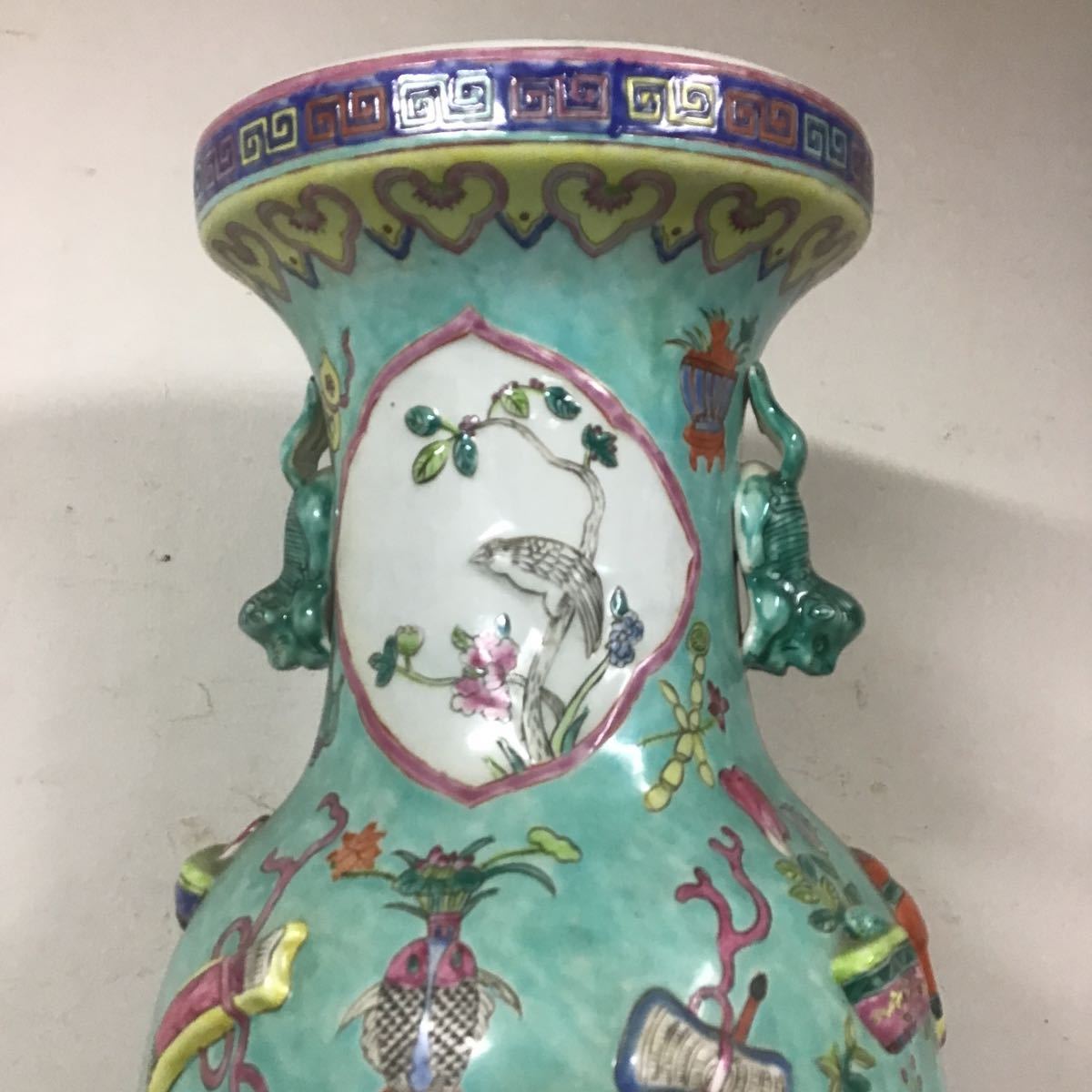 中国古玩　色絵花瓶　大清同治年製　景徳鎮　花瓶　粉彩　陶芸