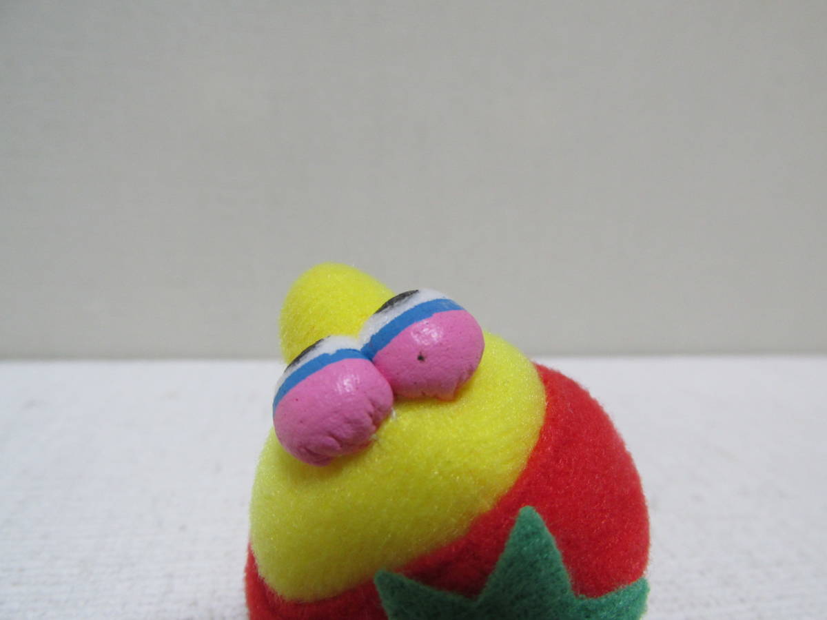  Sesame Street [ universal Studio Japan Elmo * bird fruit strap ] Uni ba strawberry * strawberry ..* Momo 