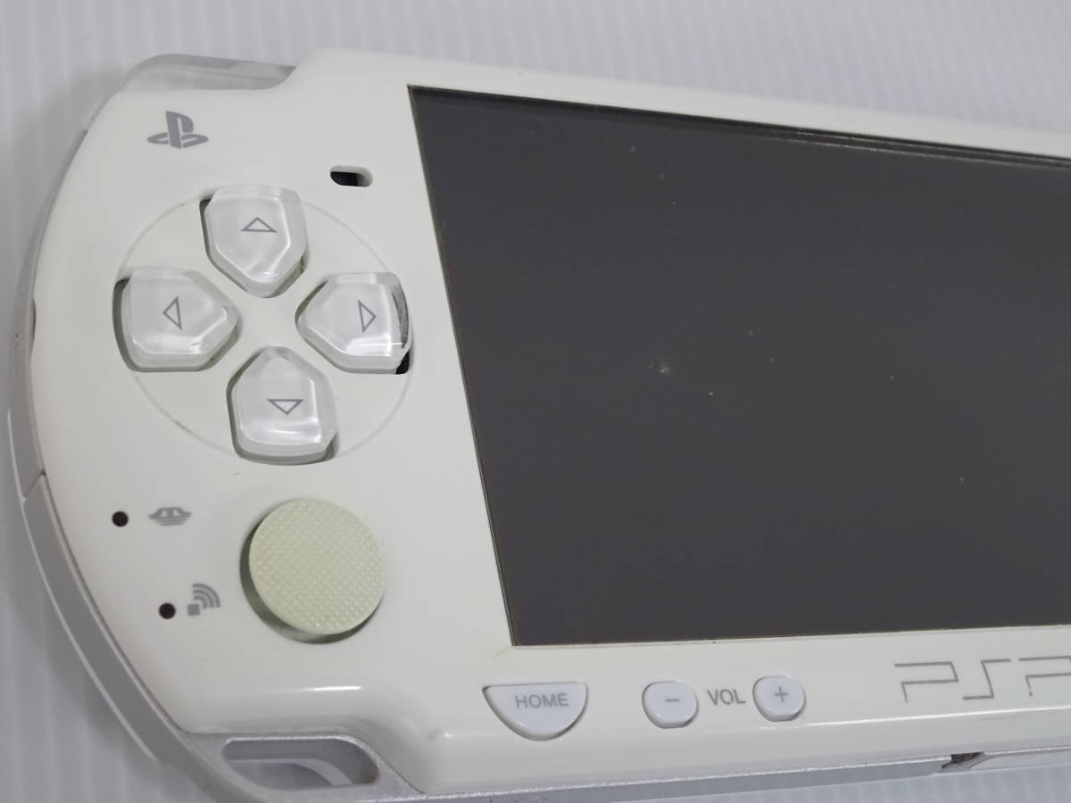 中古 SONY PSP-2000 本体 白 ソフト11本 ソニー_画像5