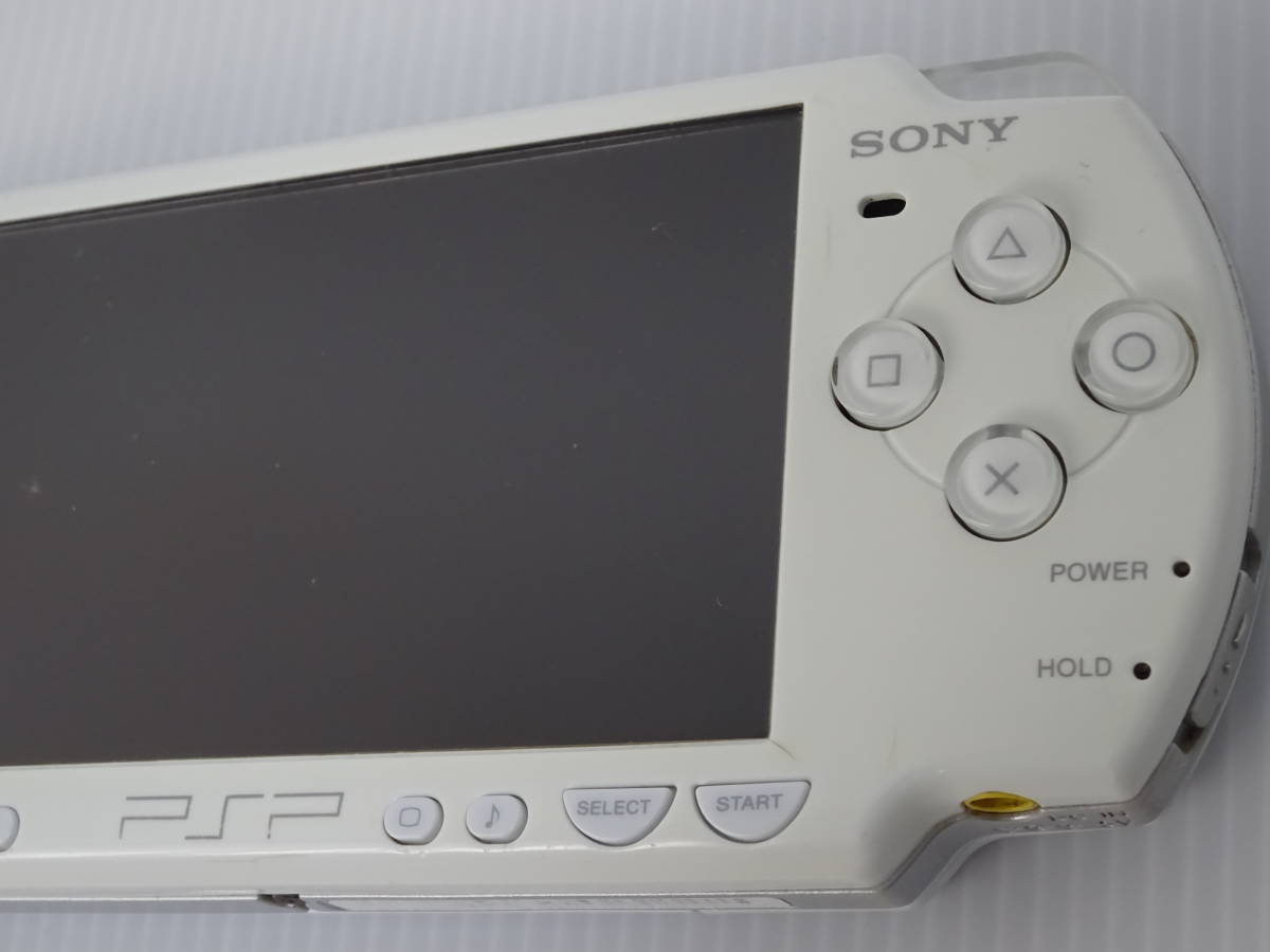 中古 SONY PSP-2000 本体 白 ソフト11本 ソニー_画像6