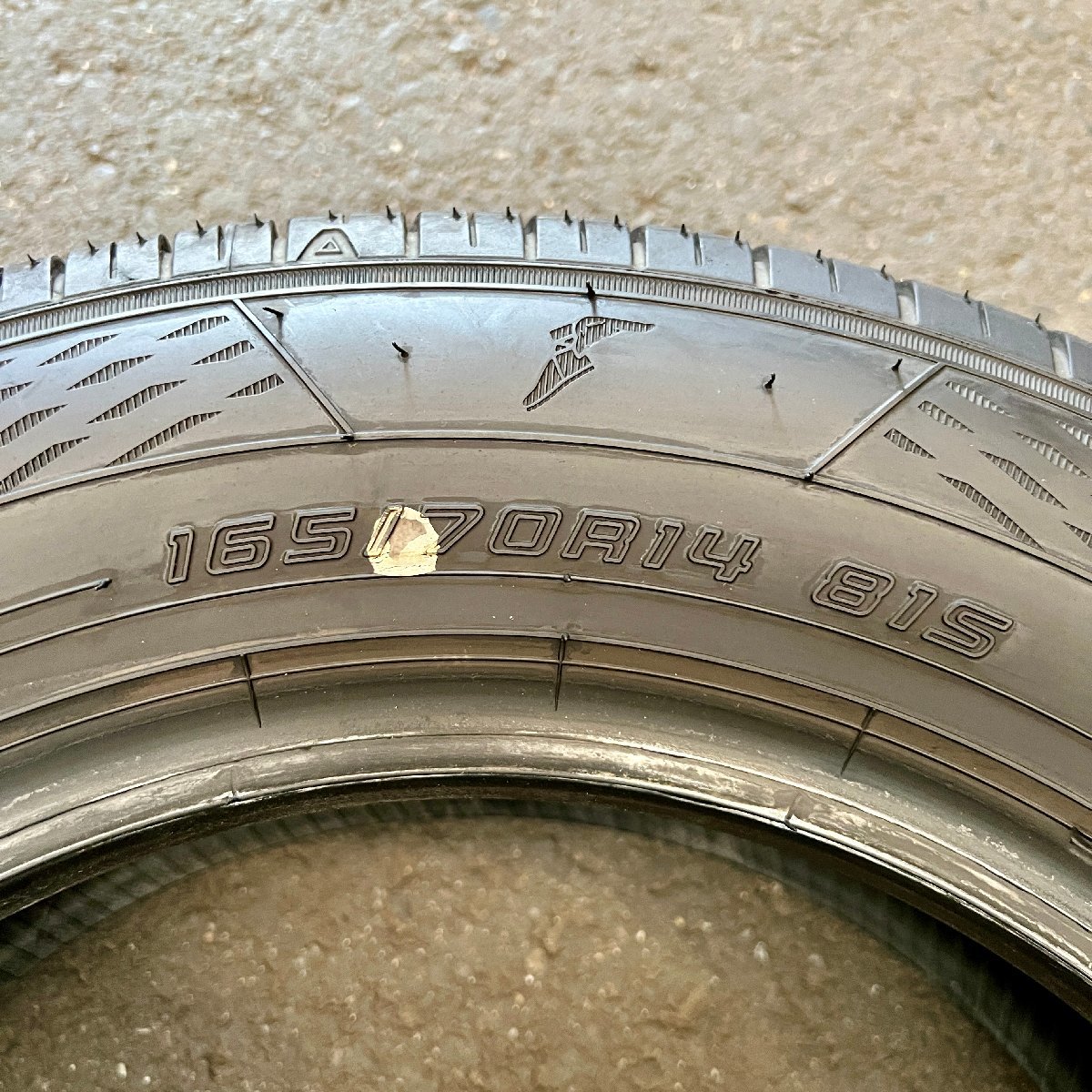 タイヤ2本セット　GOOD YEAR EfficientGrip ECO EG02(グッドイヤー　エフィシェントグリップエコ)　165/70R14　2022年製　4ミリ_画像6