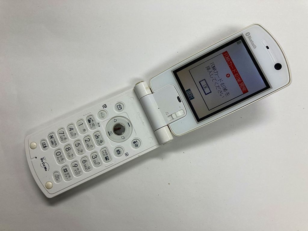 AB566 docomo FOMA P902i ホワイト ジャンク_画像1