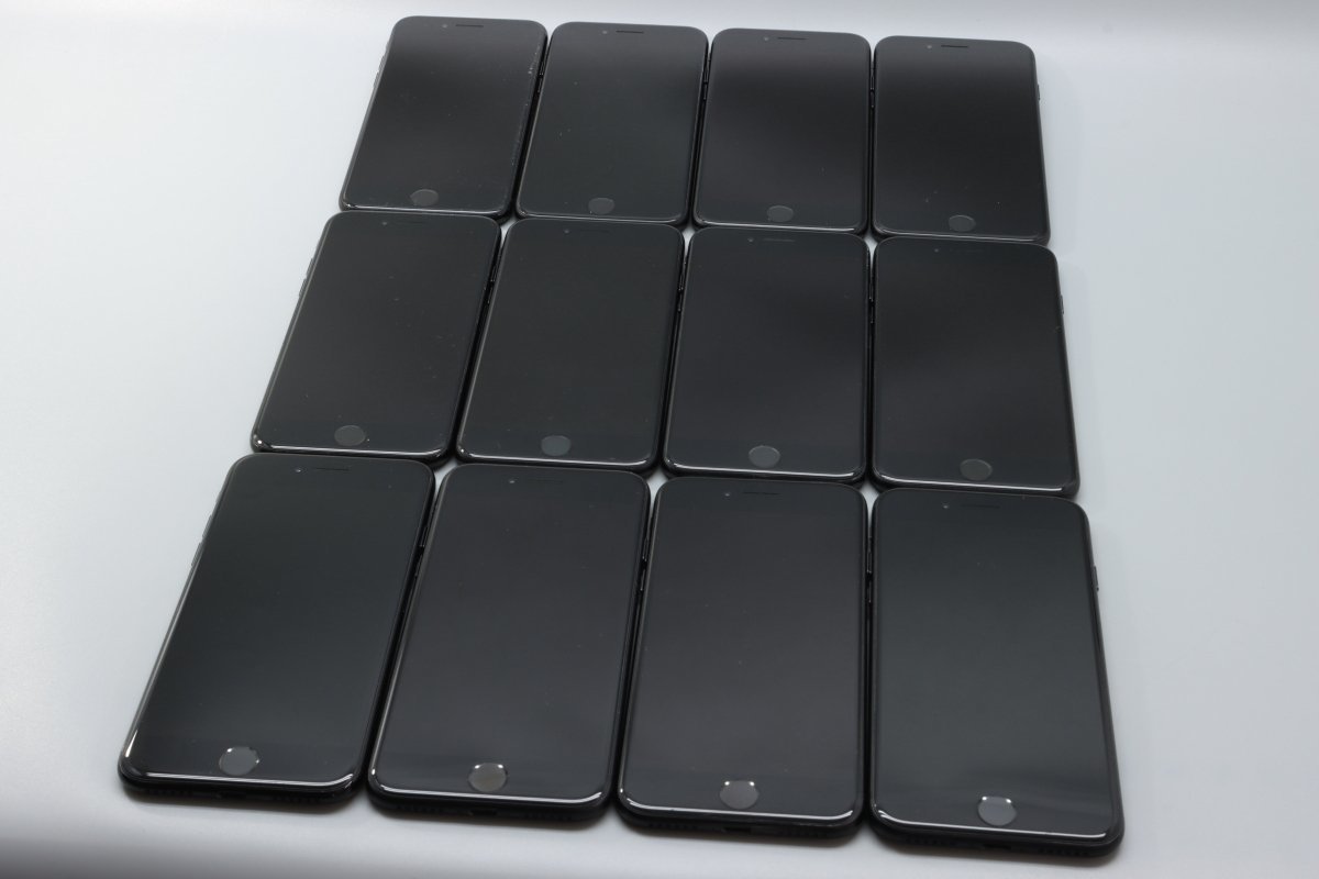 Apple iPhone7 32GB Black/Jet Black 合計12台セット A1779 ■SIMフリー★Joshin(ジャンク)2166【1円開始・送料無料】の画像1