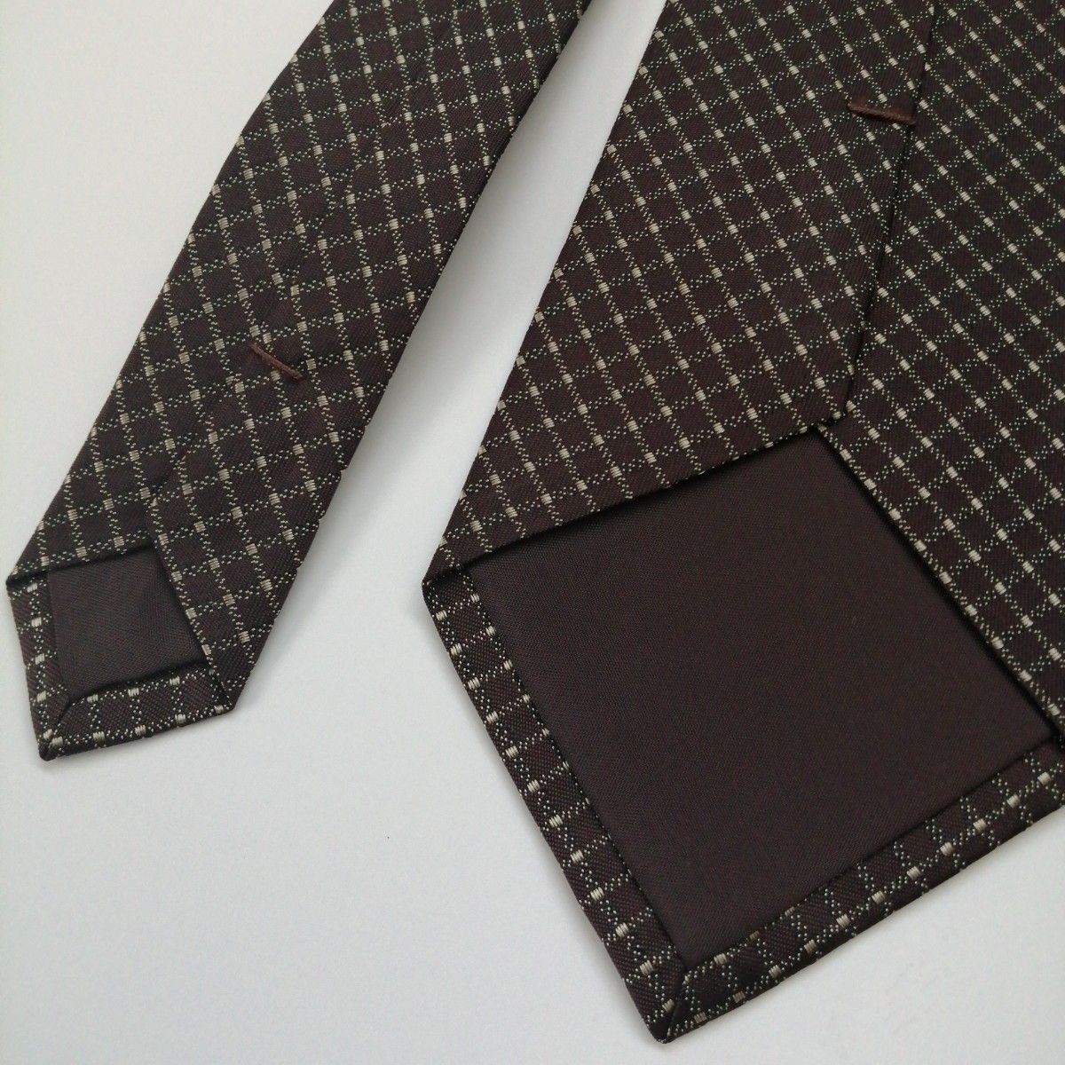 ネクタイ茶色絹100％