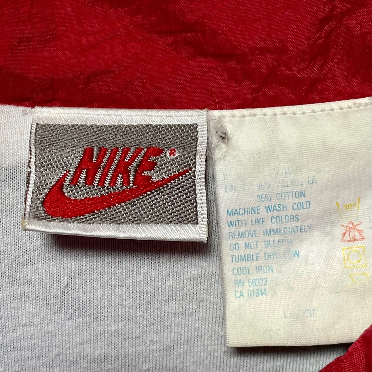 Old NIKE ナイキ／ナイロンジャケット 中綿入り 90s 銀タグ 刺繍