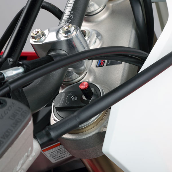 KTM 150SX 2009-2015 / 250SX 2007-2016 / 350SX-F 2011-2015 フロントフォークトップブリーダー ショートタイプ_取り付けイメージ