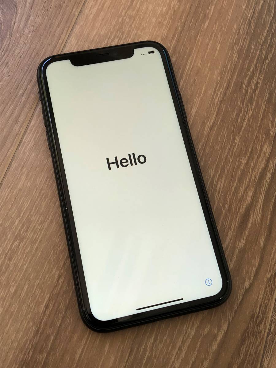 けません】 iPhone 11 ブラック 64GB デモ機 SIMロック解除 au になり