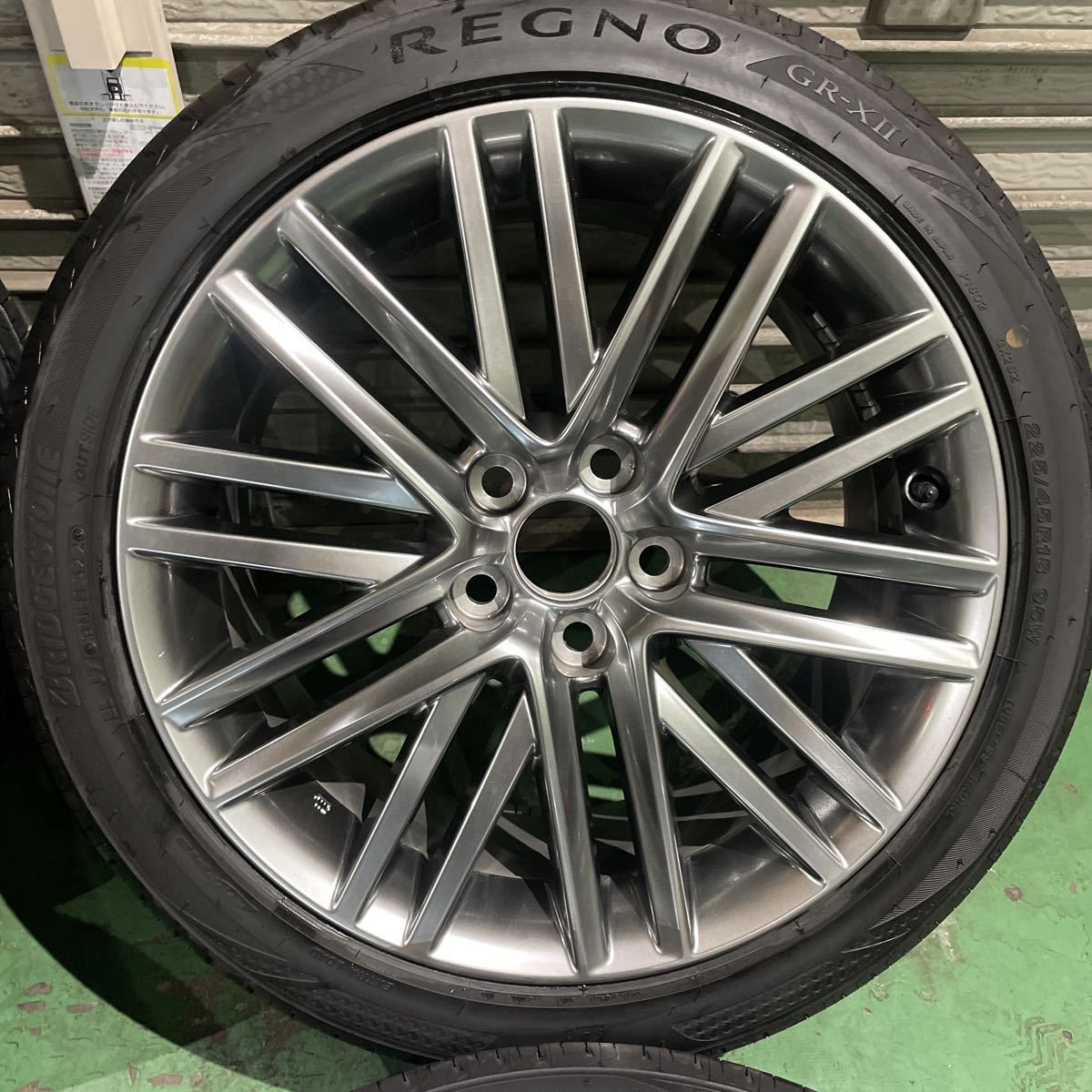 クラウンハイブリッド RS純正ホイール 21 22年 レグノGR001 225/45R18
