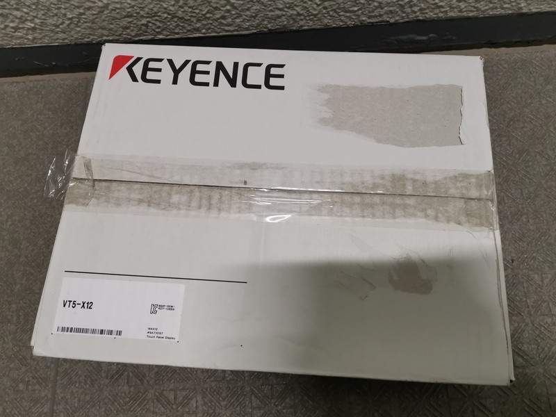 ☆新品☆ Keyence VT5-X12 12型 TFTカラー タッチパネル | maksgroup.co.in