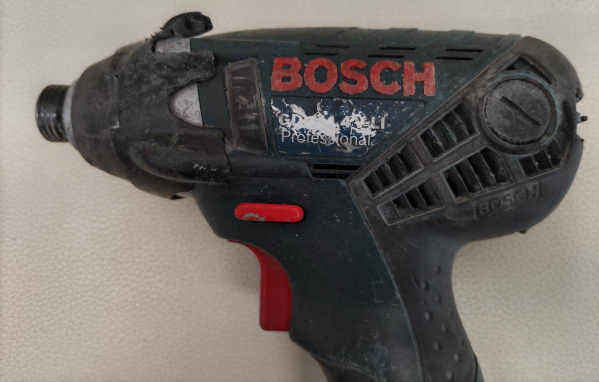 中古品☆BOSCH　ボッシュ　GDR14.4V-LI　インパクトドライバー14.4V　充電器+バッテリー2個付き②_画像4