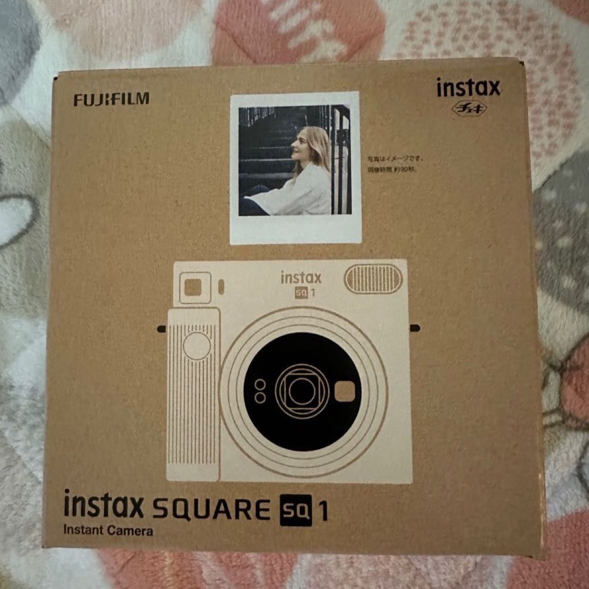 富士フイルム チェキスクエア instax SQUARE SQ1 チョークホワイト