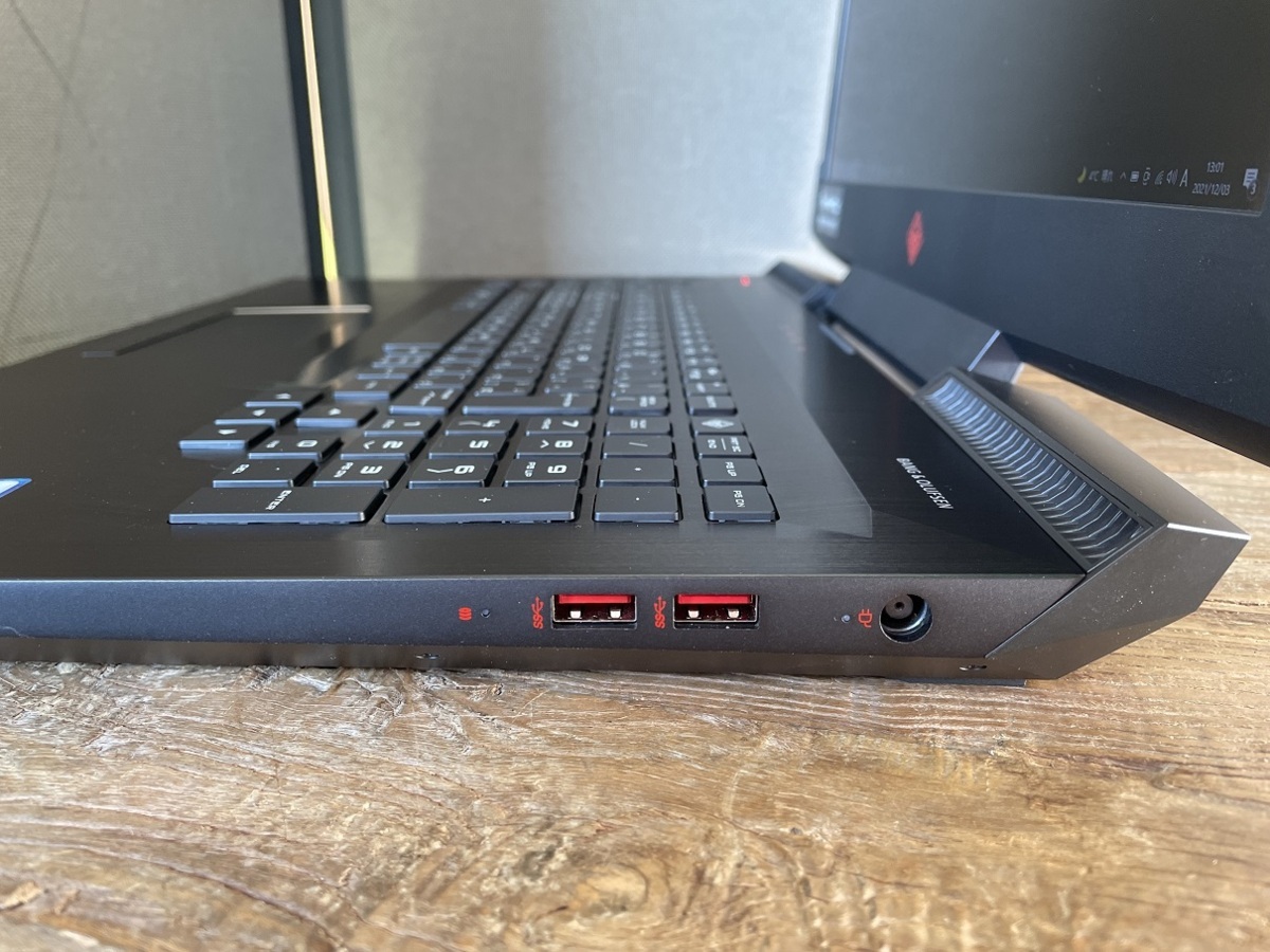 HP ゲーミングノート OMEN 17-an132TX [17.3型/GTX1060/Corei7-8750H