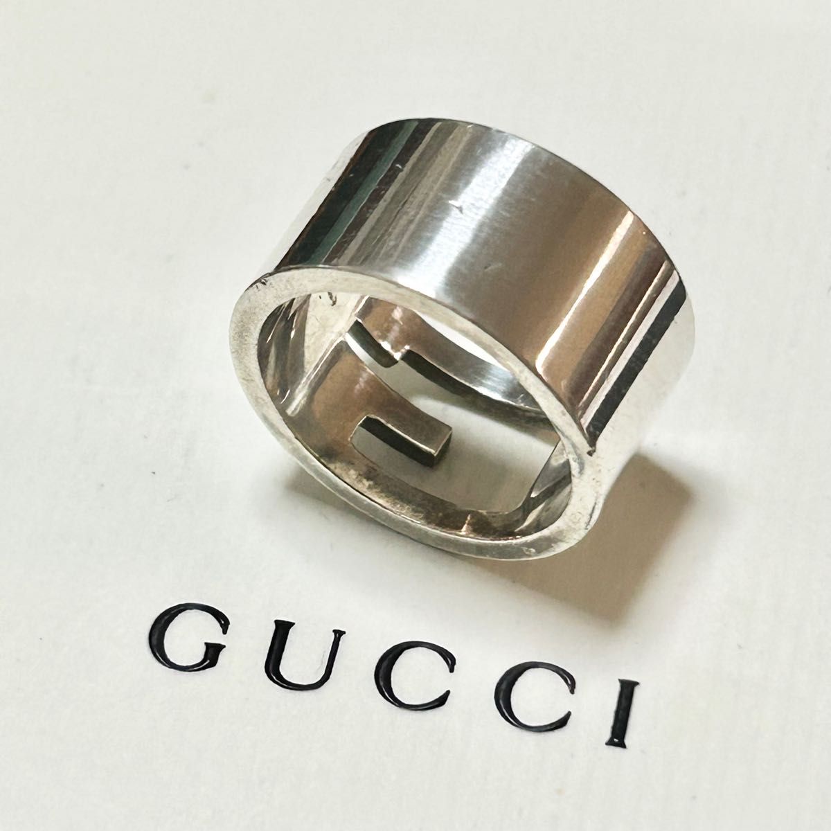 GUCCI グッチ ブランデッド リング 19号 指輪 シルバー ブランド GUCCI グッチ ブランデッド リング 19号 指輪 シルバー ブランド
